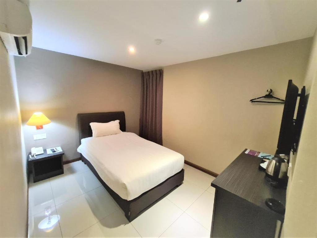 Merdeka Hotel Kluang Dış mekan fotoğraf