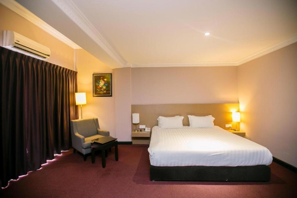 Merdeka Hotel Kluang Dış mekan fotoğraf