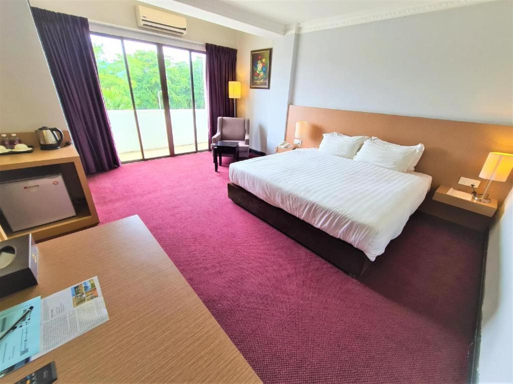 Merdeka Hotel Kluang Dış mekan fotoğraf